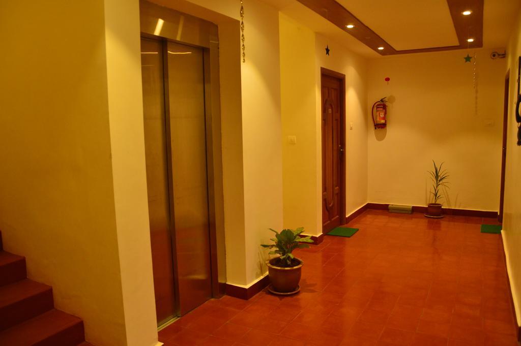 Cours Chabrol Pondicherry Exterior foto