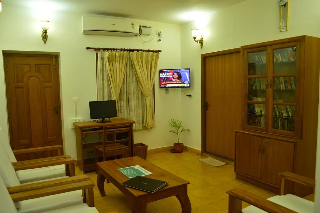 Cours Chabrol Pondicherry Exterior foto