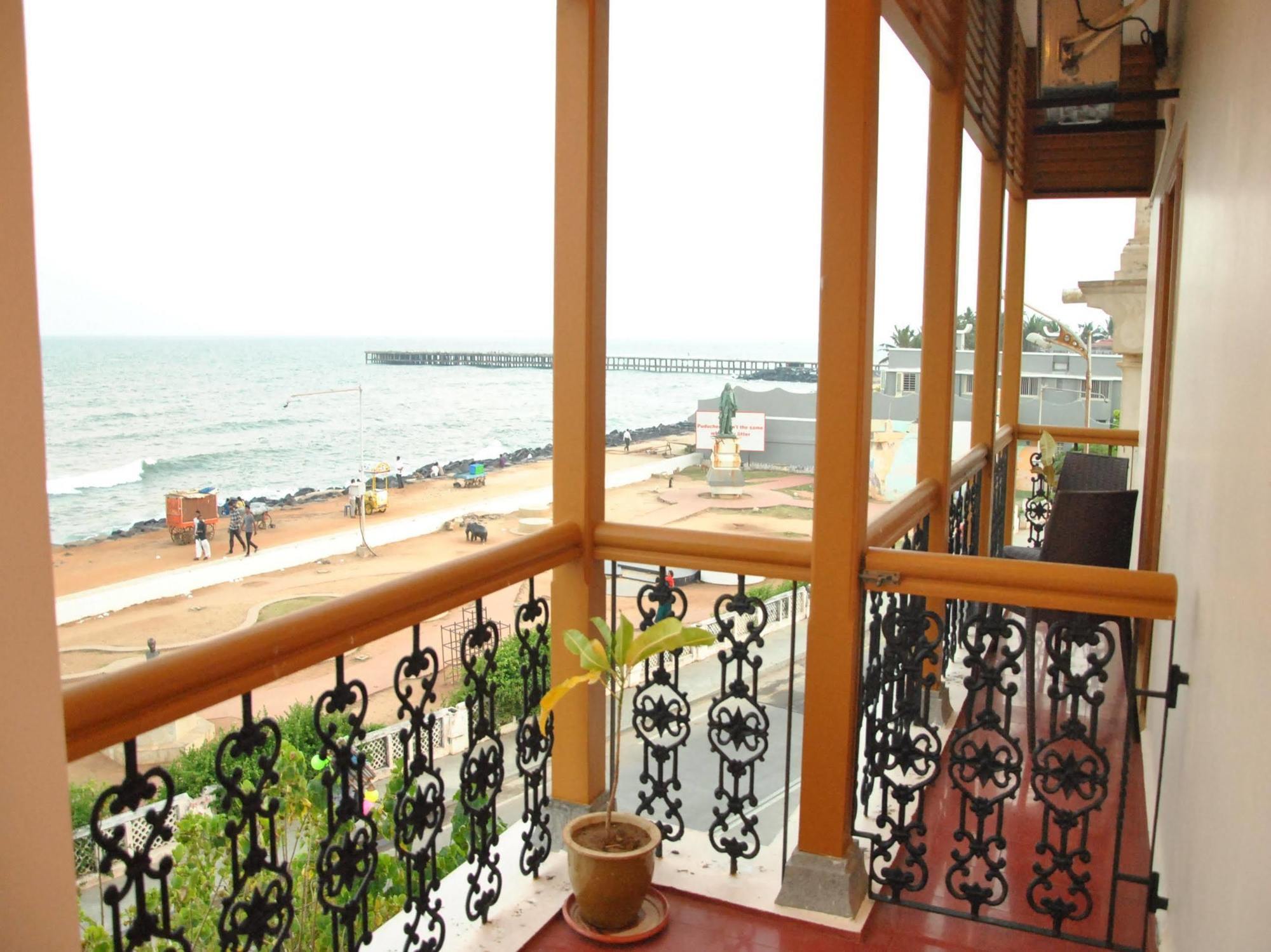 Cours Chabrol Pondicherry Exterior foto